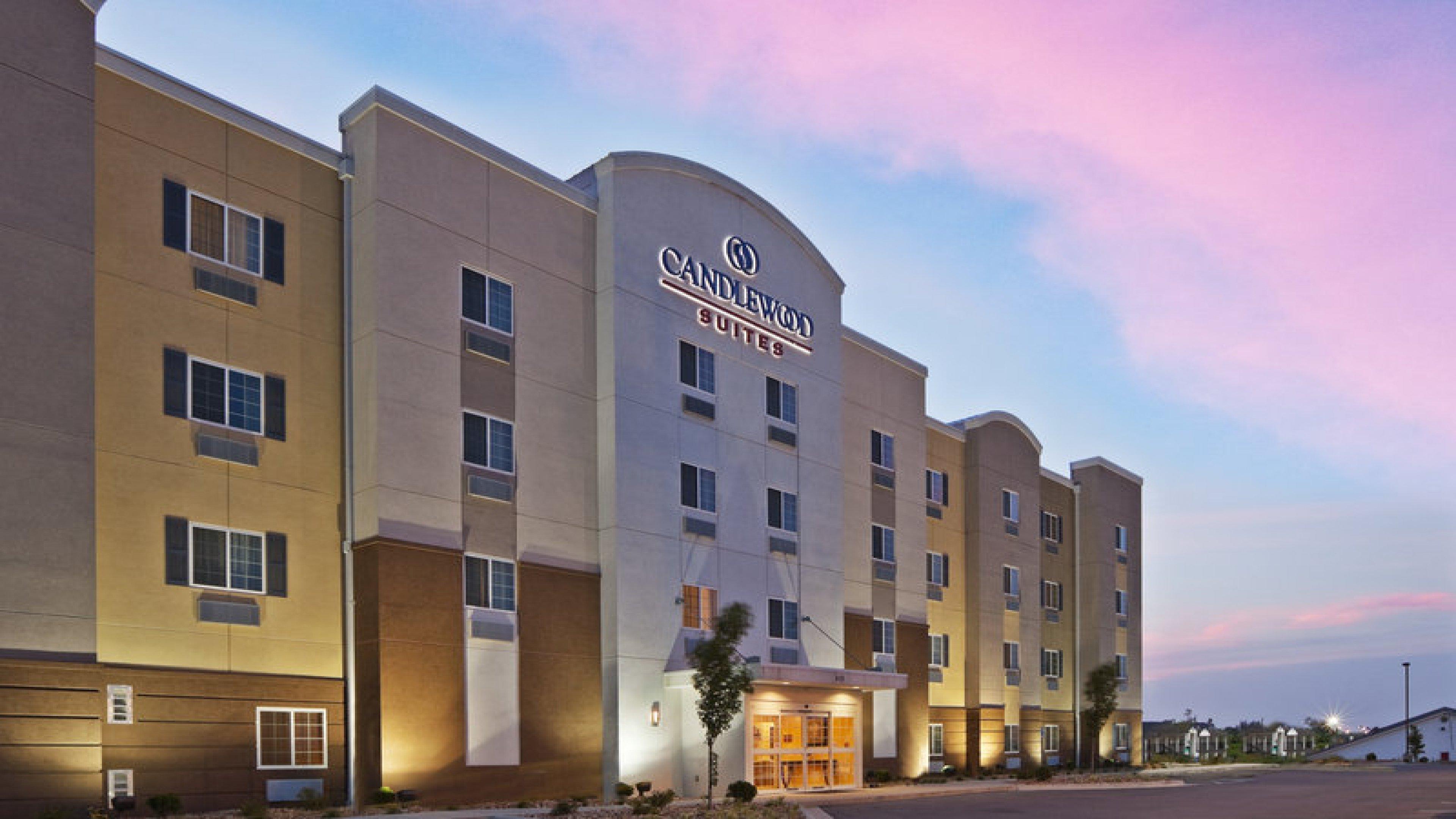 แคนเดิลวูด สวีท มิดแลนด์ Hotel ภายนอก รูปภาพ